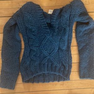 Lot of SEVEN size small sweaters